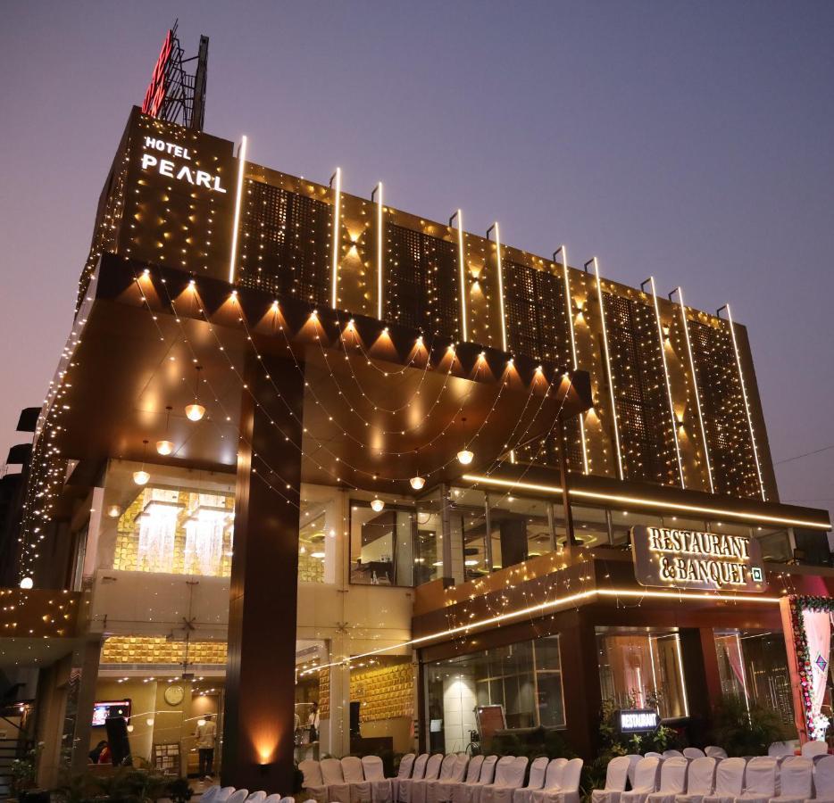 Pearl Hotel & Banquets Ahmedabad Exterior photo