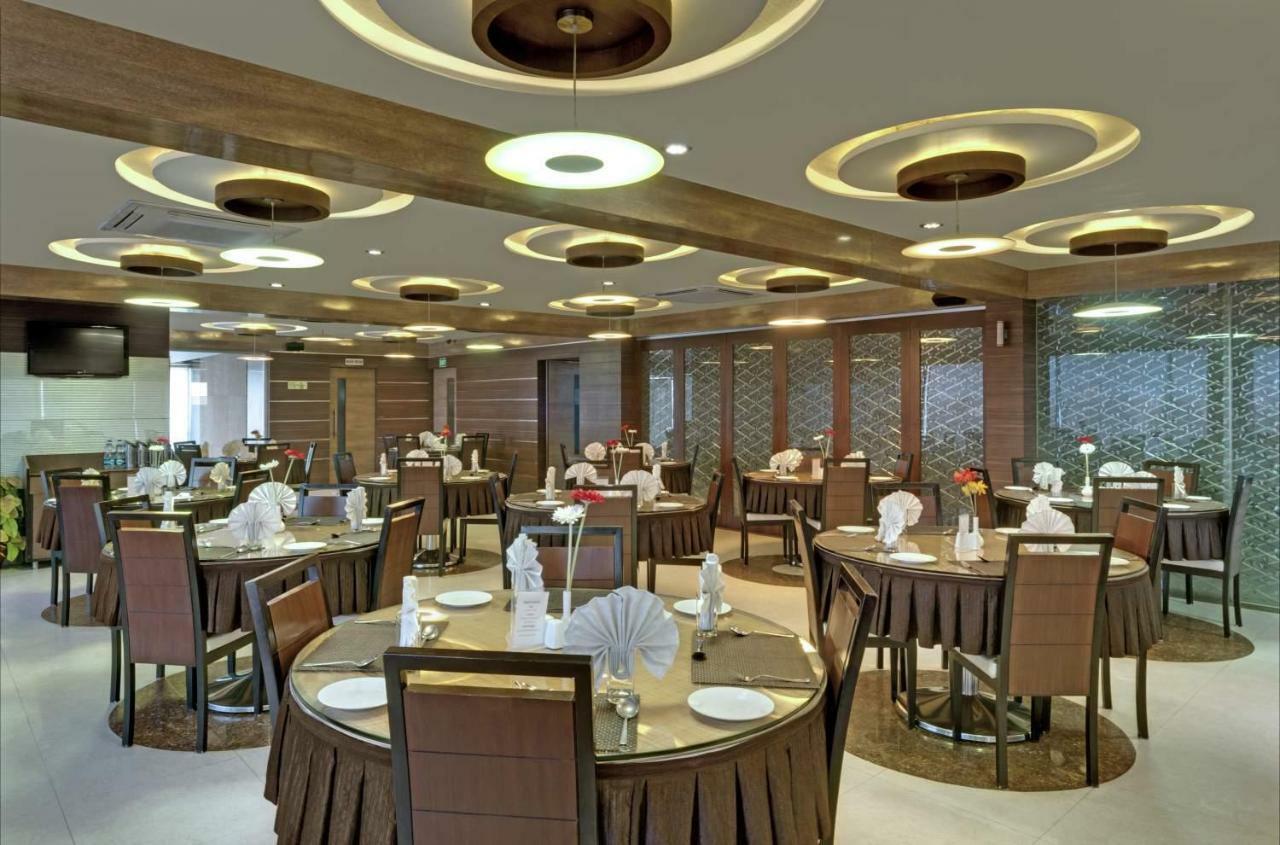 Pearl Hotel & Banquets Ahmedabad Exterior photo