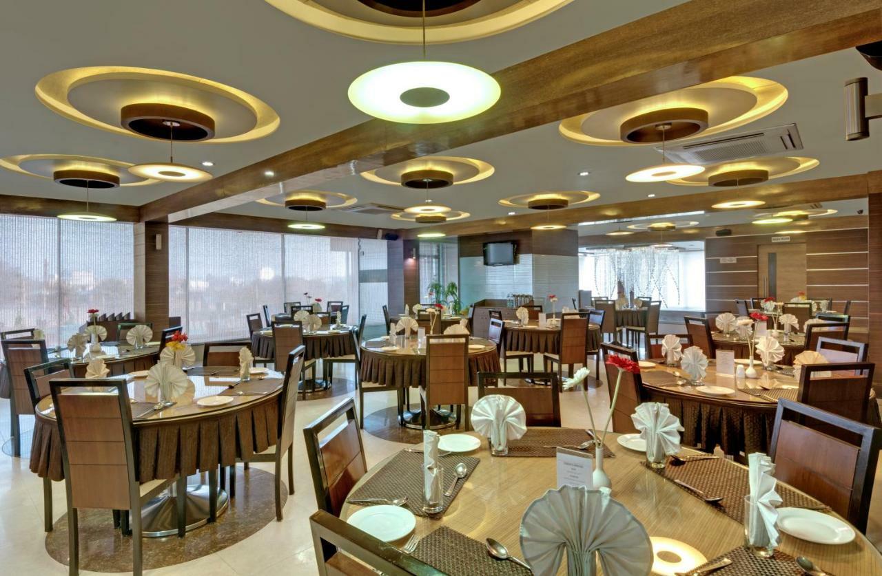 Pearl Hotel & Banquets Ahmedabad Exterior photo